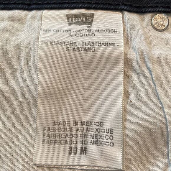Levi’s NWOT Demi Curve Classic Slim Leg denim jeans 10/30 - Picture 9 of 9